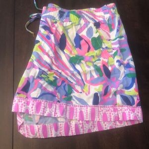 Lilly Pulitzer shorts with tie and pockets